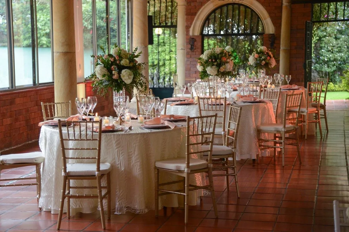 Columnas del salón